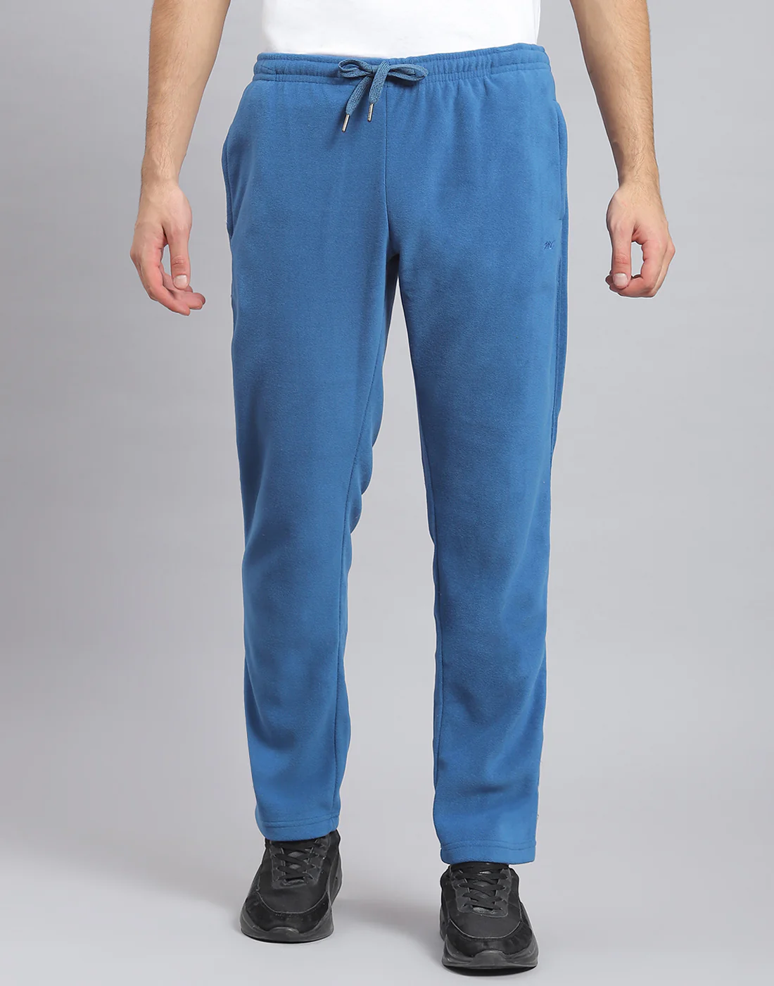 Men Blue Solid Hooded Full Sleeve Tracksuit - Image 7