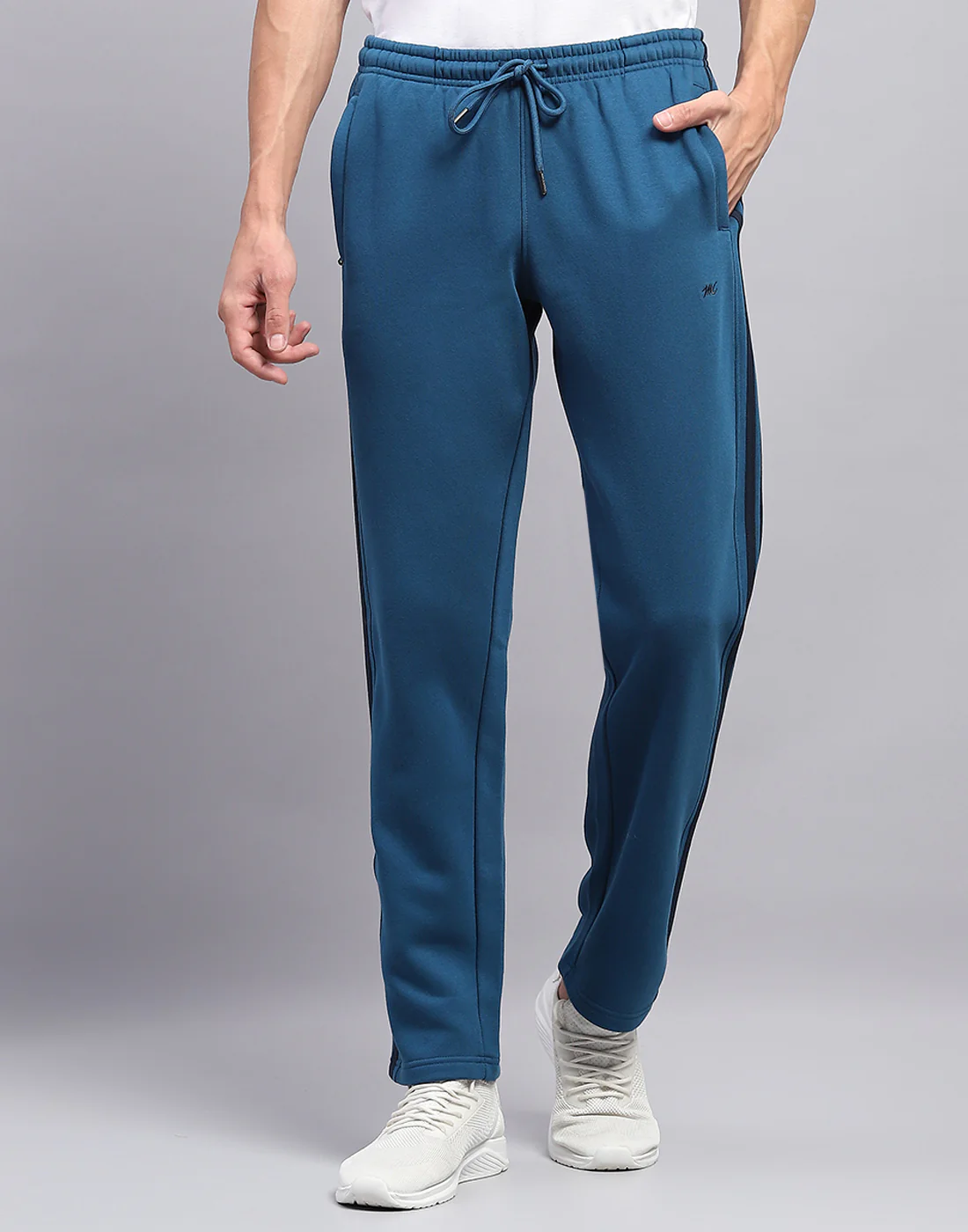 Men Blue Solid Mock Neck Full Sleeve Winter Tracksuit - Image 6