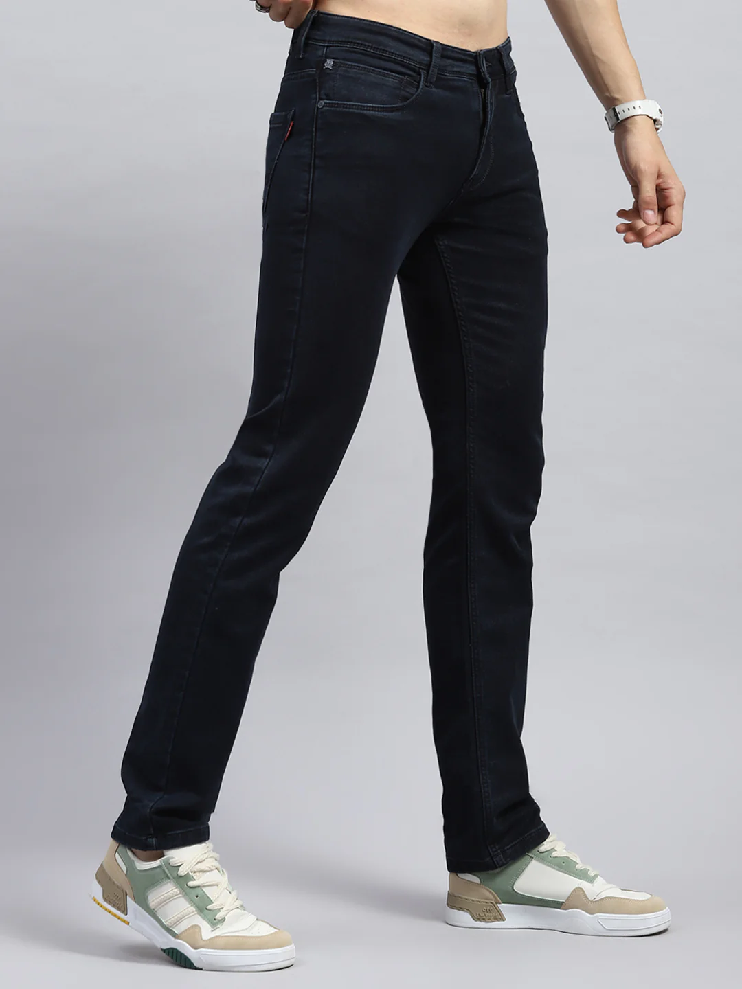 Men Blue Solid Narrow Fit Denim - Image 4