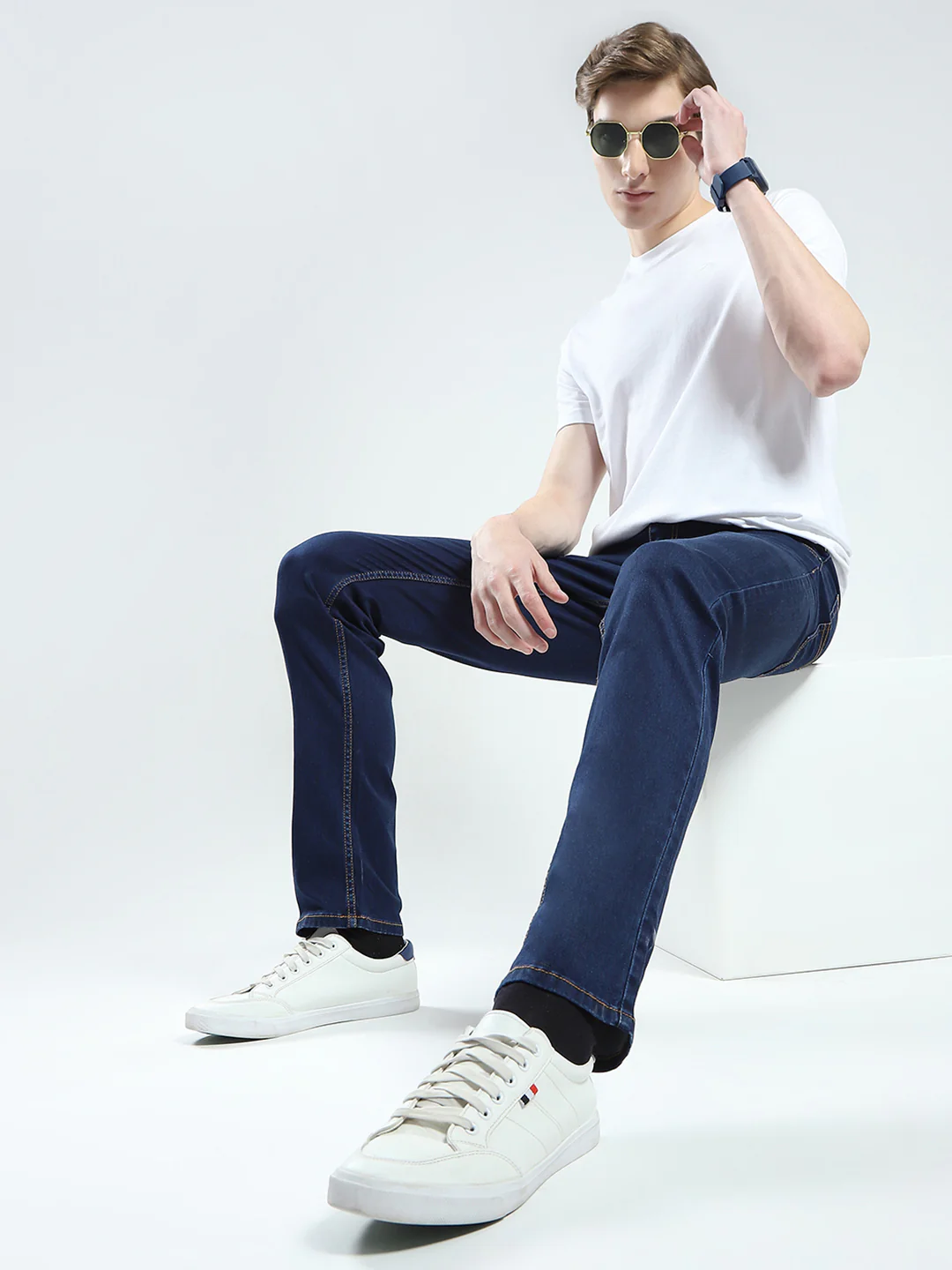 Men Blue Solid Narrow Fit Denim - Image 2