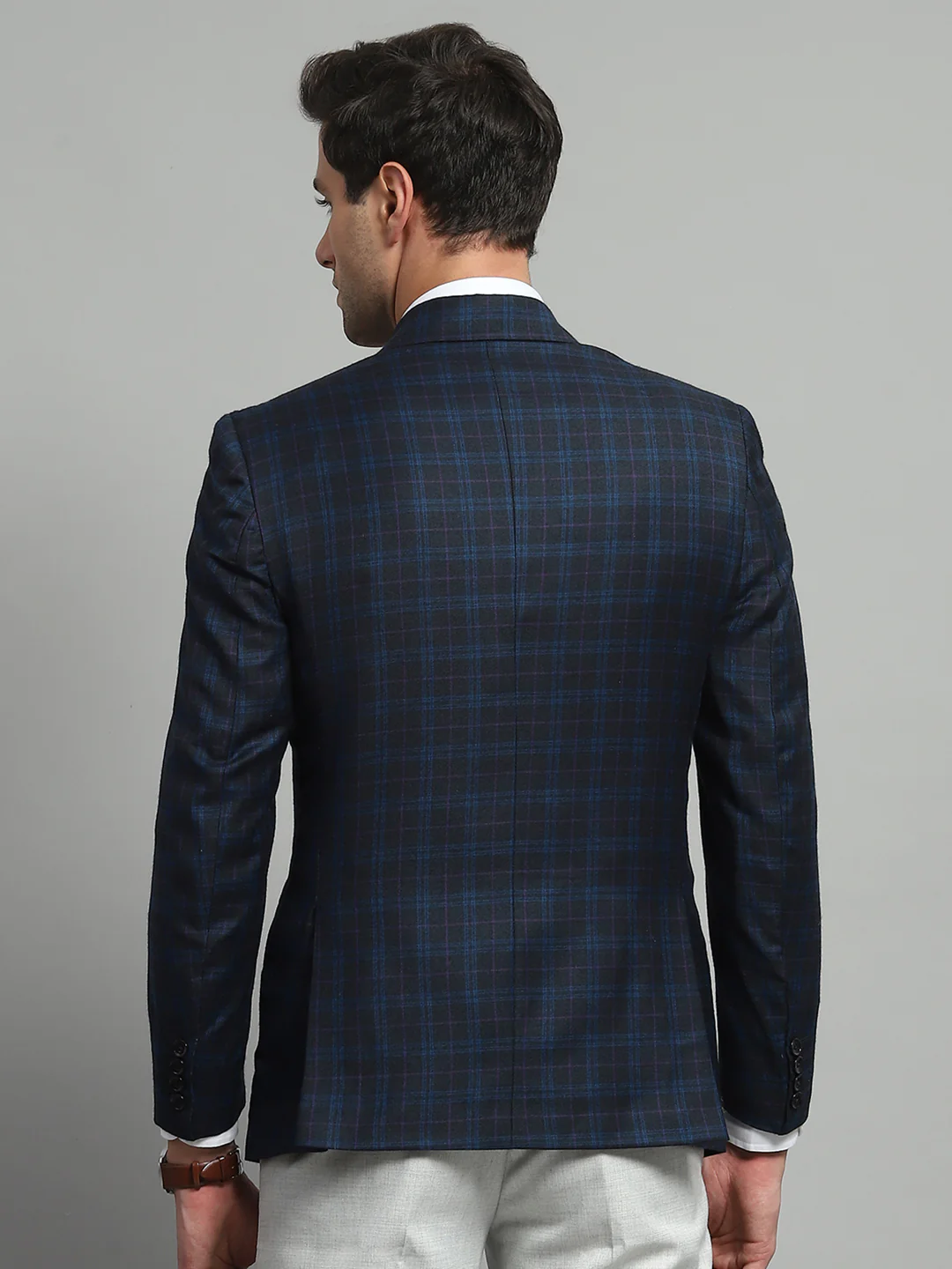 Luxuria Men Blue Solid Notch Lapel Collar Full Sleeve Blazer - Image 5