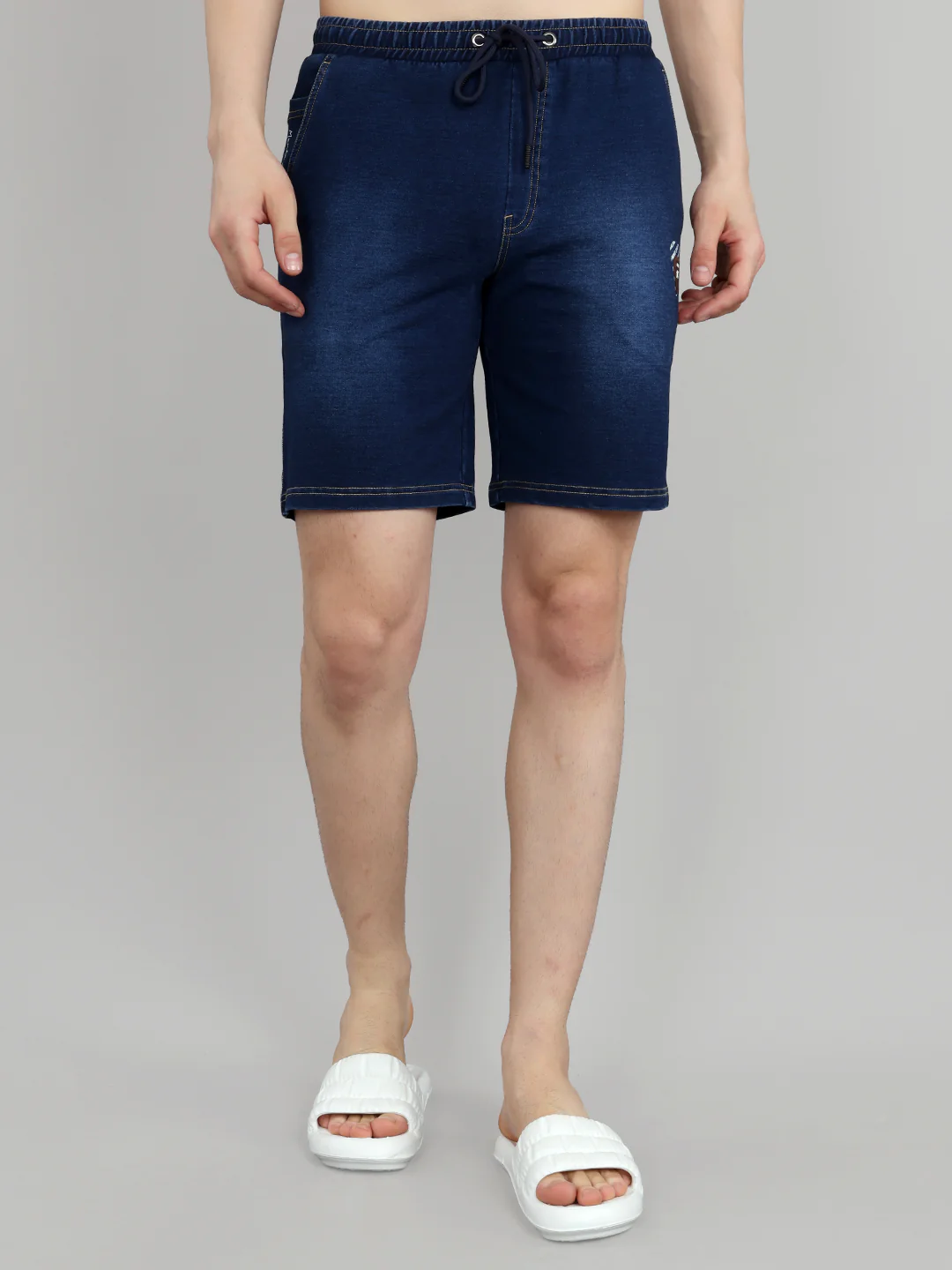 Men Blue Solid Regular Fit Bermuda