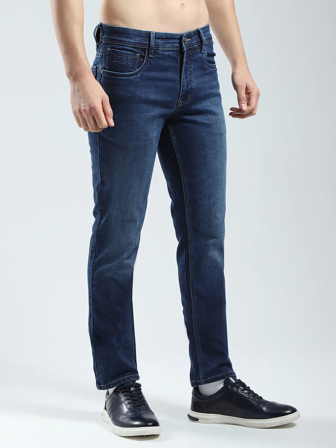 Men Blue Solid Narrow Fit Denim - Image 4