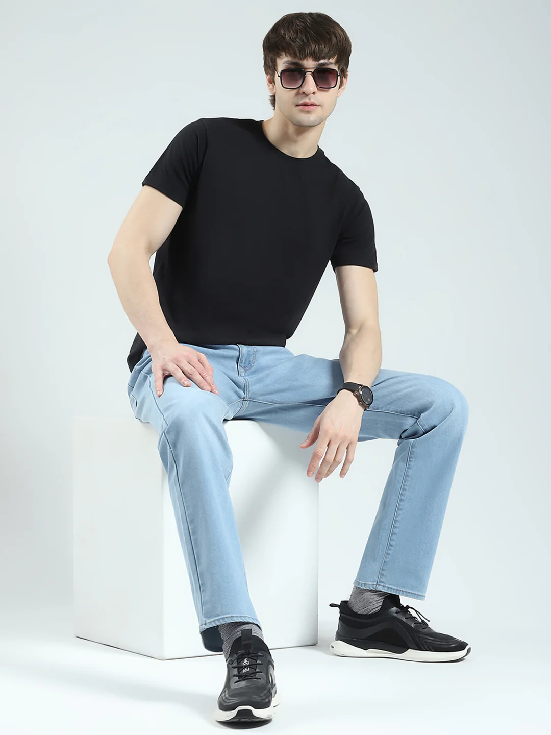Men Blue Solid Straight Fit Denim - Image 2