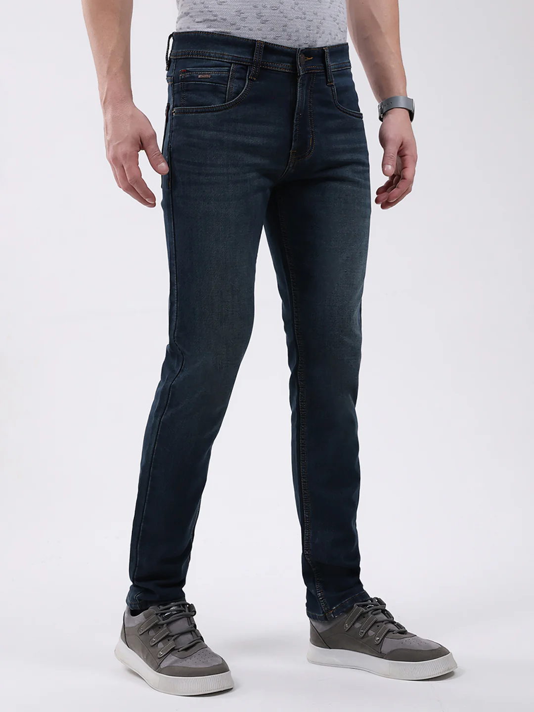 Men Blue Solid Narrow Fit Denim - Image 4
