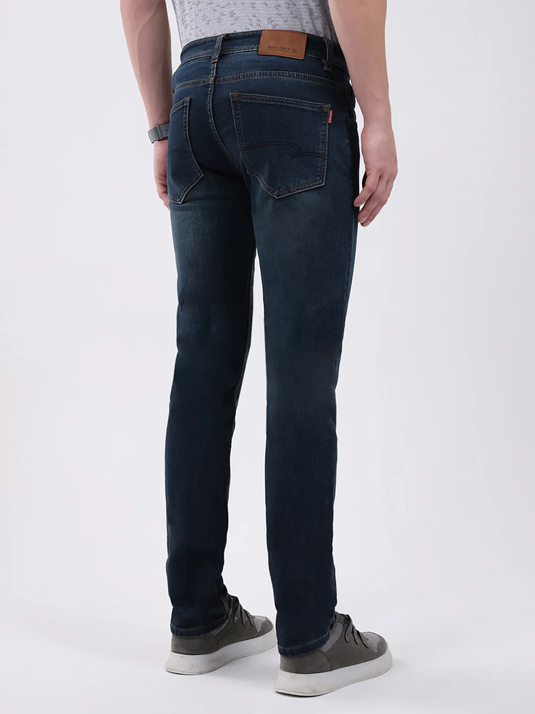 Men Blue Solid Narrow Fit Denim - Image 5