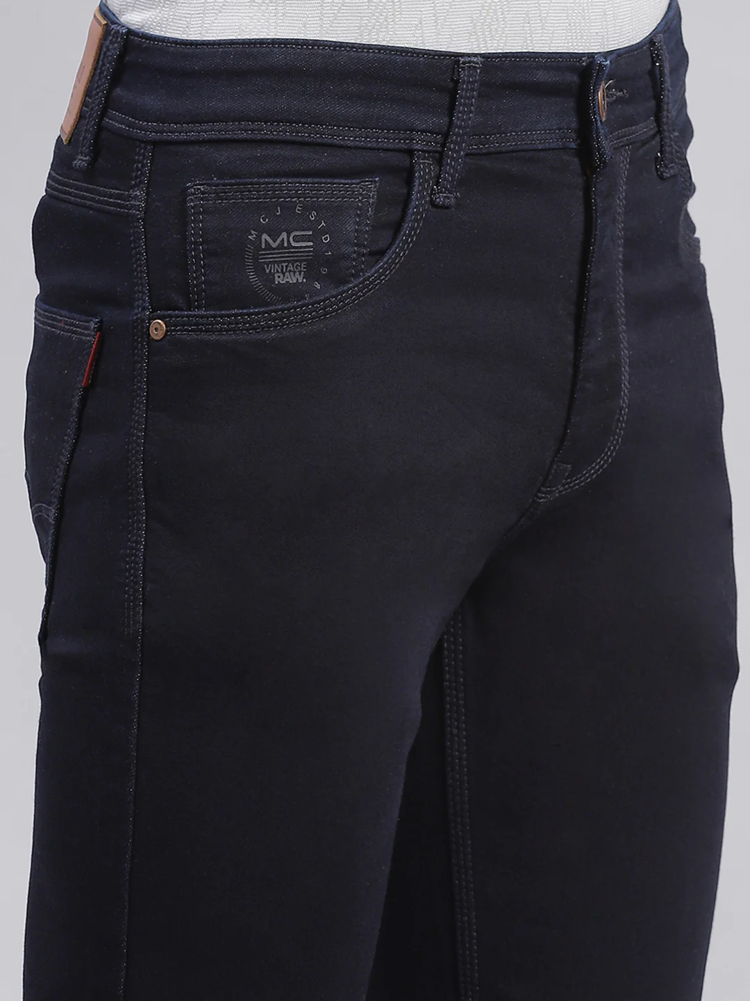 Men Blue Solid Regular Fit Denims - Image 6