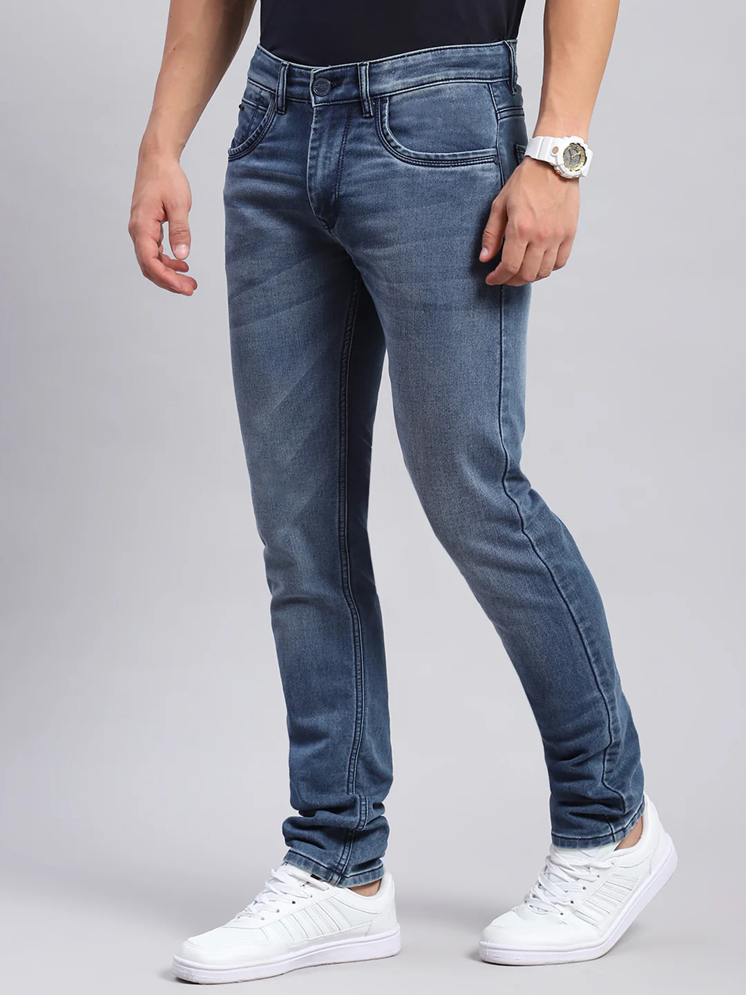 Men Blue Solid Regular Fit Denims - Image 3