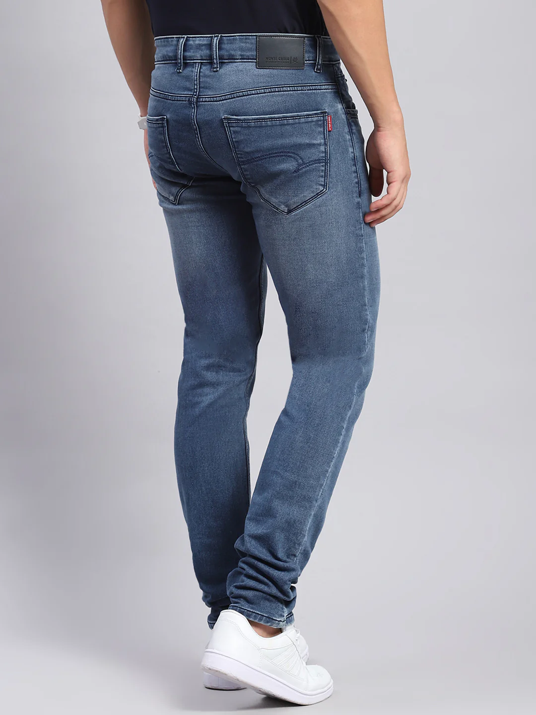 Men Blue Solid Regular Fit Denims - Image 5