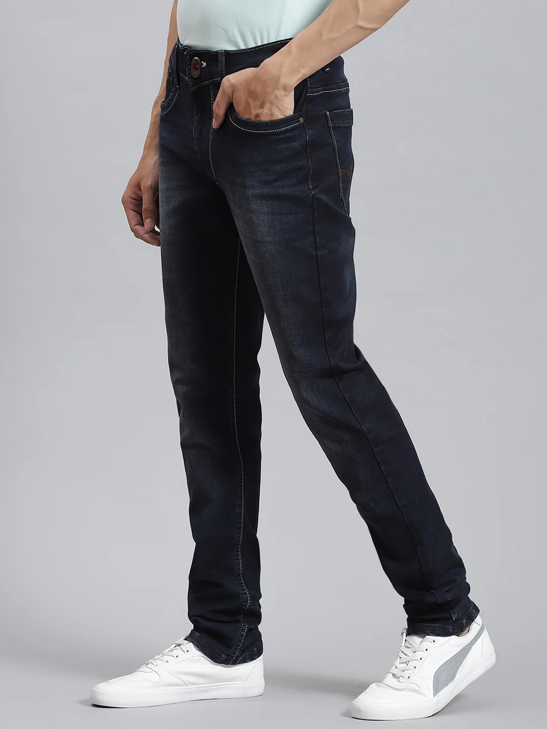 Men Blue Solid Regular Fit Denims - Image 3