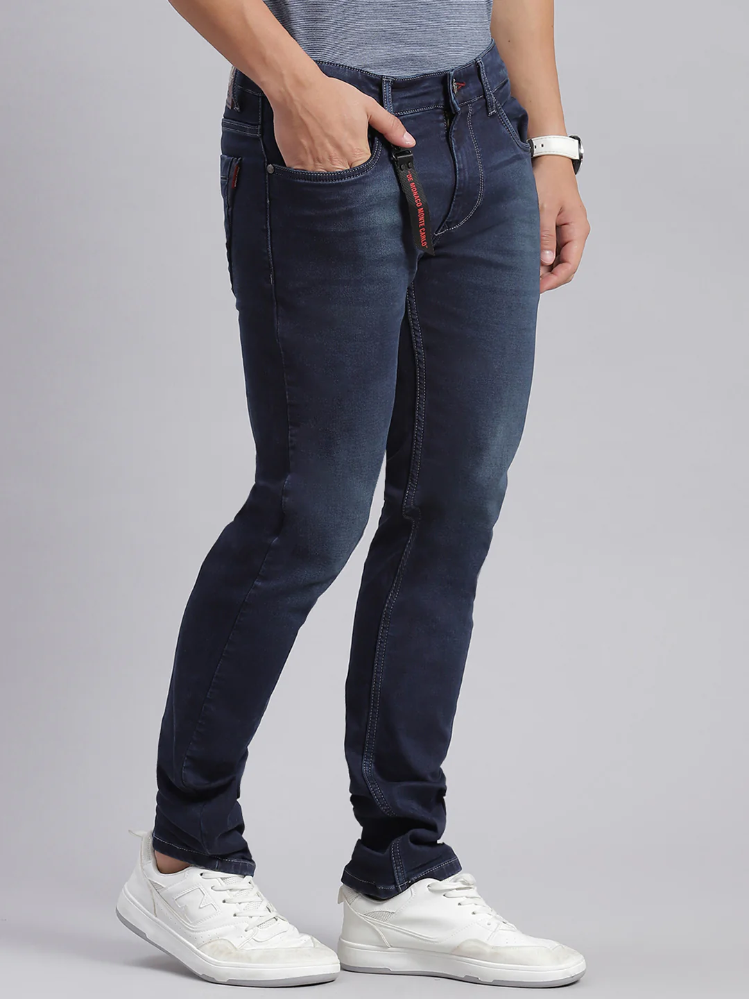 Men Blue Solid Regular Fit Denims - Image 4