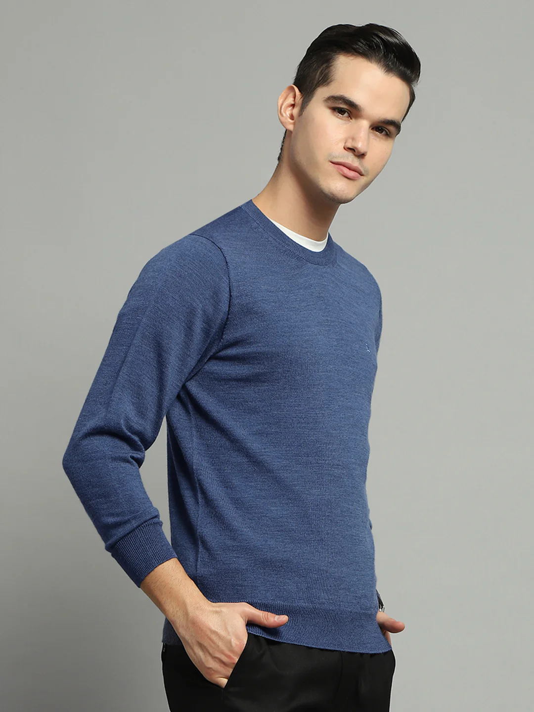 Luxuria Men Blue Solid Round Neck Full Sleeve Pullover - Image 4