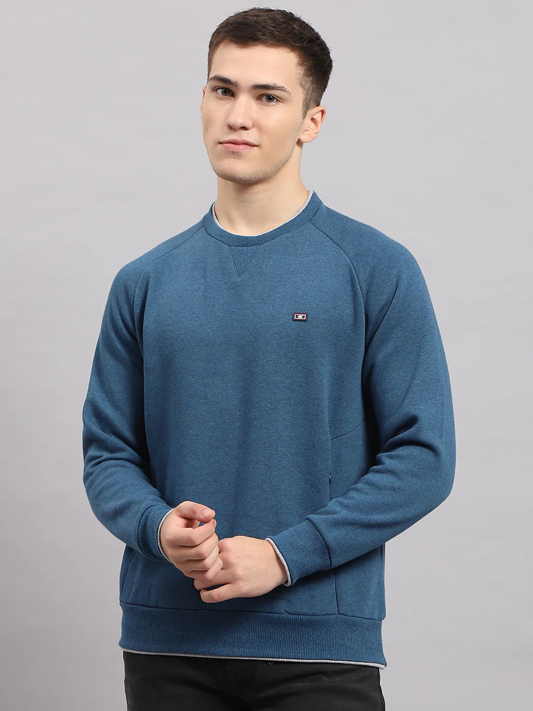 Men Blue Solid Round Neck Full Sleeve Sweatshirt - Image 2
