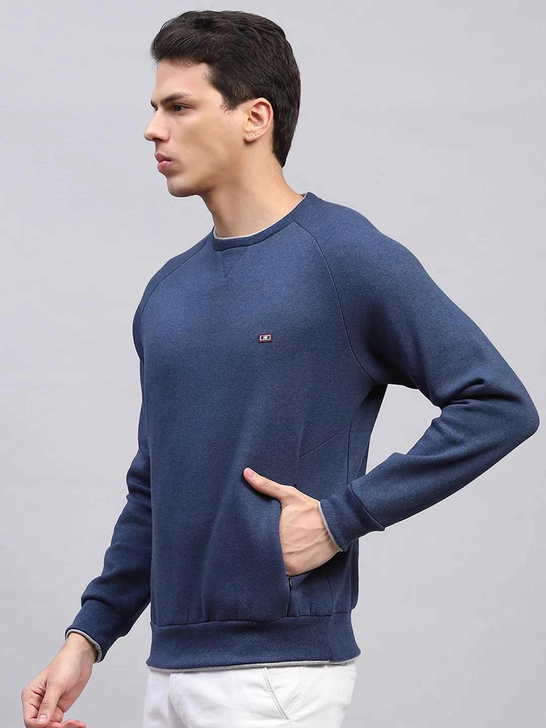 Men Blue Solid Round Neck Full Sleeve Sweatshirt - Image 3
