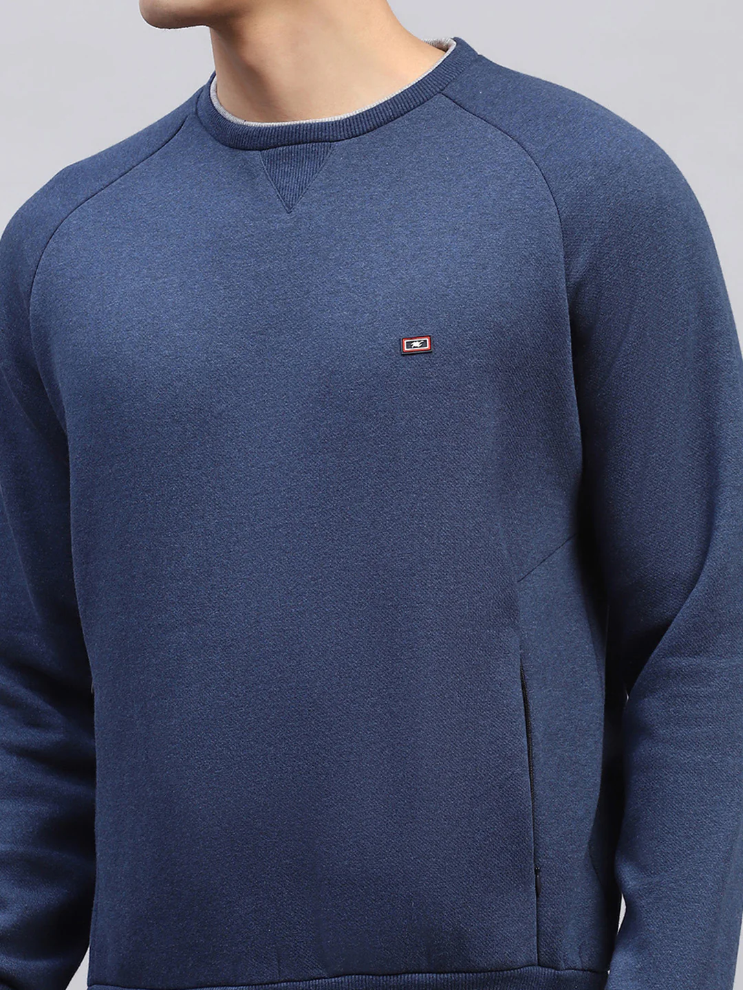 Men Blue Solid Round Neck Full Sleeve Sweatshirt - Image 6