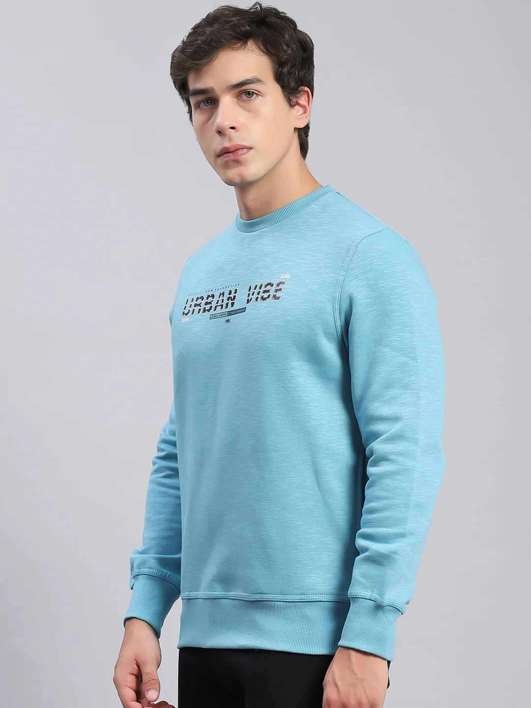 Men Blue Solid Round Neck Full Sleeve Sweatshirts - Image 3