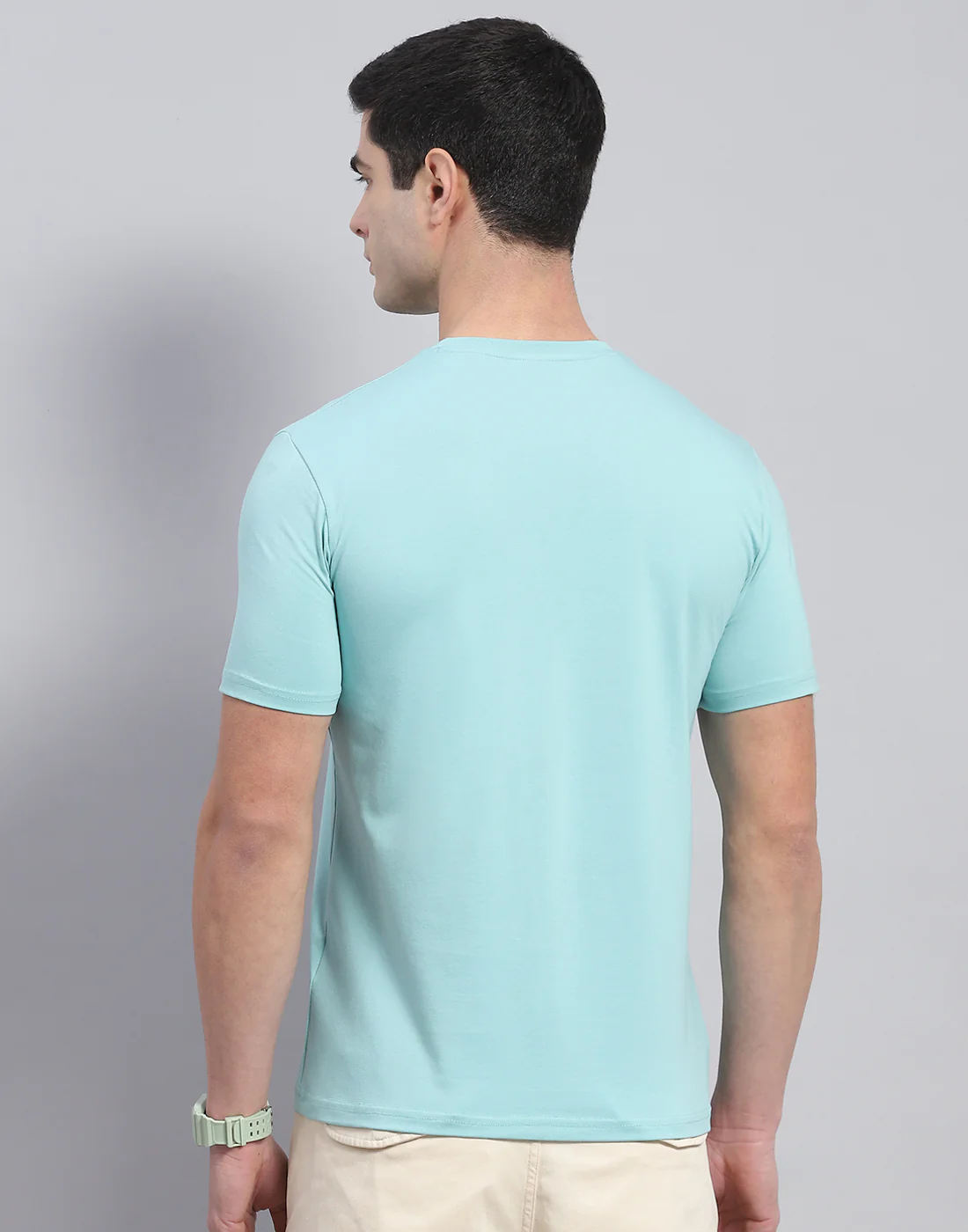 Men Blue Solid Round Neck Half Sleeve T-Shirt - Image 6