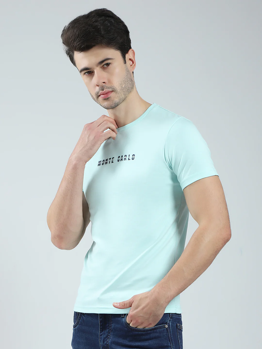 Men Blue Solid Round Neck Half Sleeve T-Shirt - Image 3
