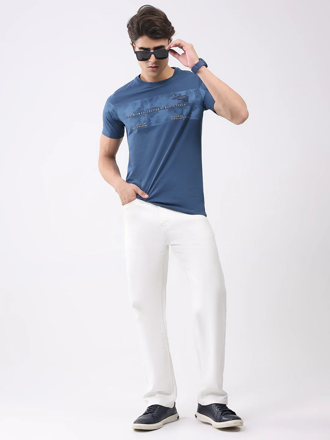 Men Blue Solid Round Neck Half Sleeve T-Shirt - Image 2