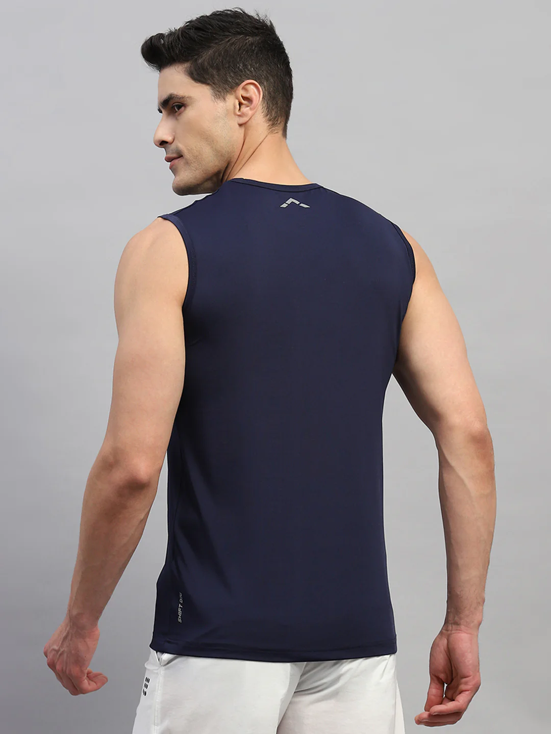 Rock.it Men Navy Blue Solid Round Neck Sleeveless T-Shirt - Image 5