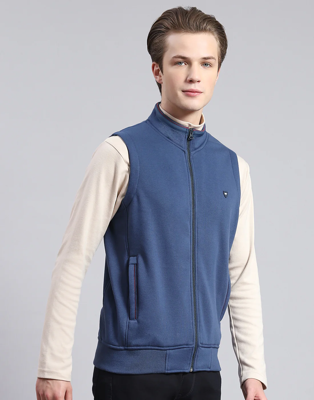 Men Blue Solid Stand Collar Sleeveless Sweatshirt - Image 4