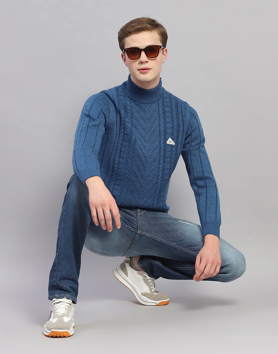 Men Blue Solid T Neck Full Sleeve Pullover - Image 2