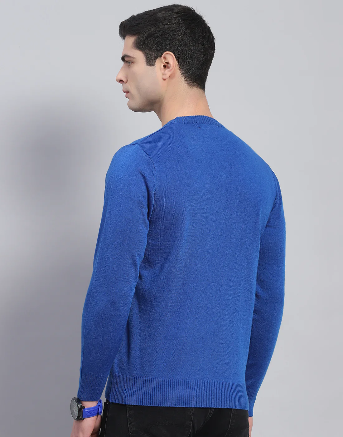 Men Blue Solid V Neck Full Sleeve Pullover - Image 6