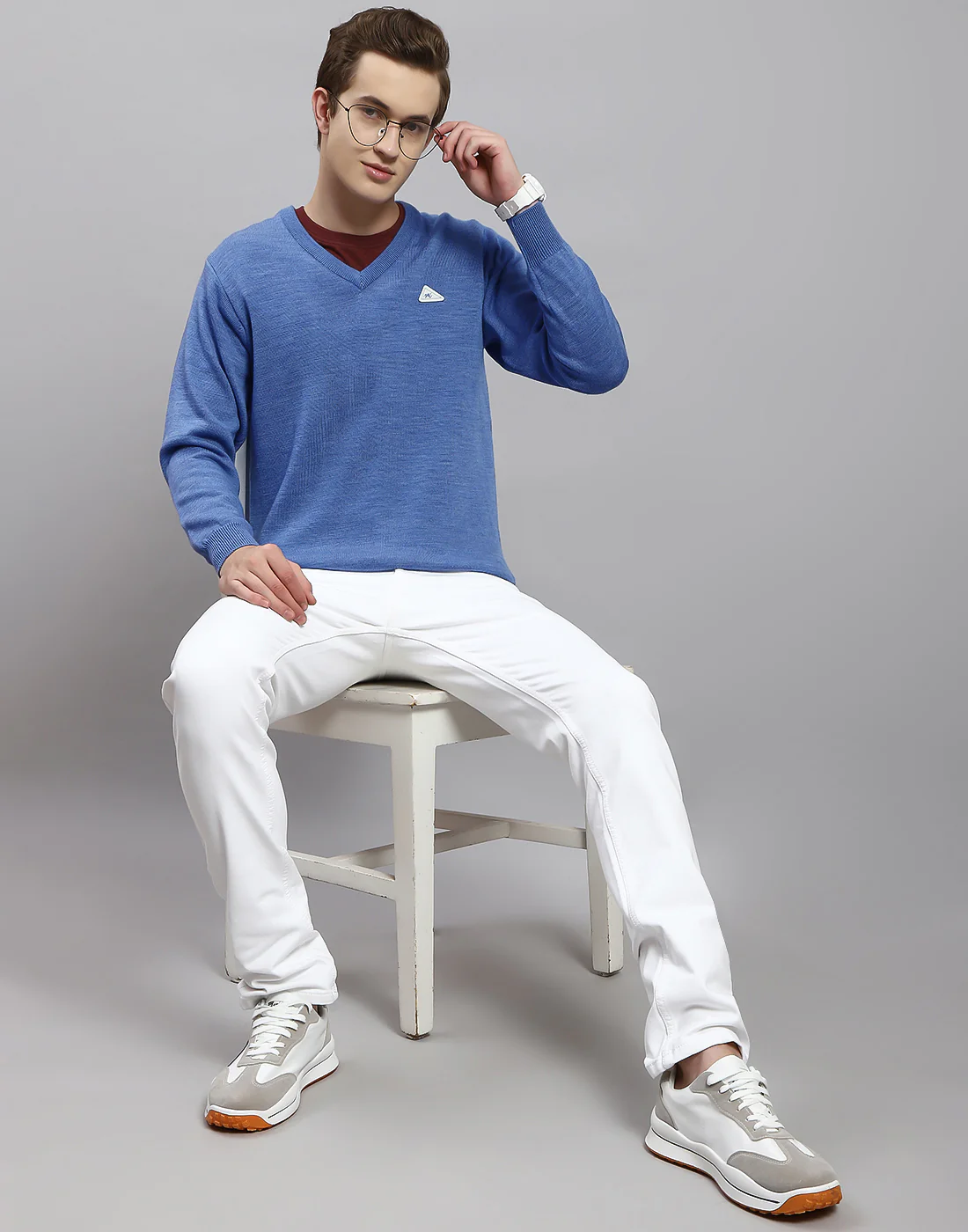 Men Blue Solid V Neck Full Sleeve Pullover - Image 2