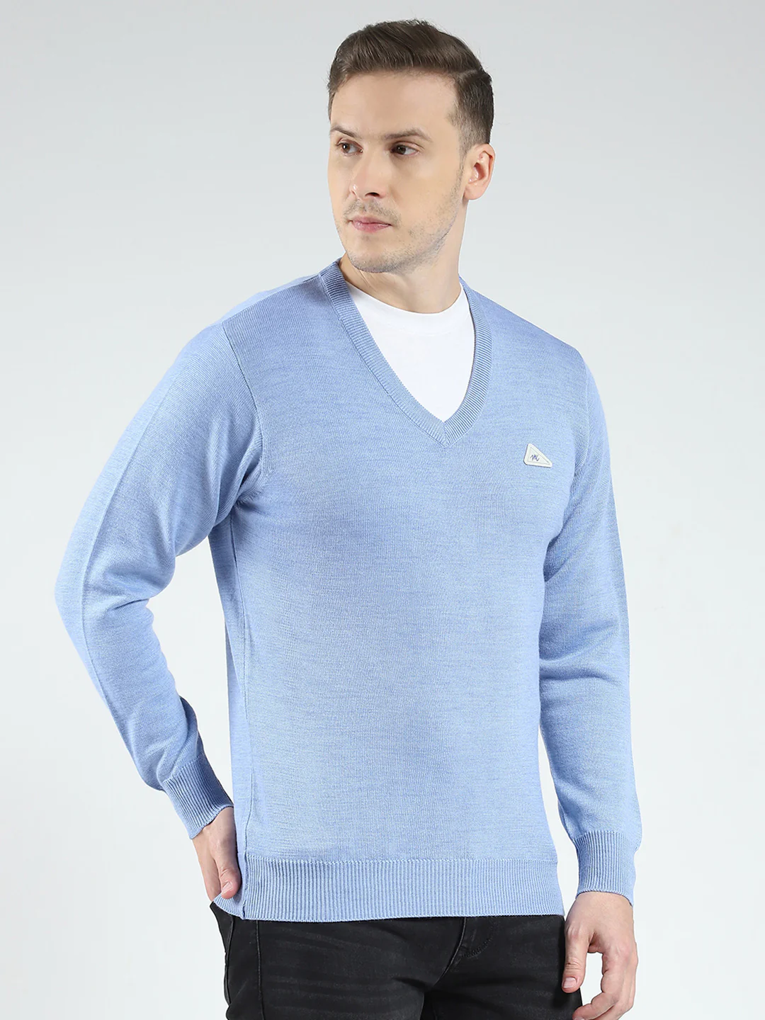 Men Blue Solid V Neck Full Sleeve Pullover - Image 4