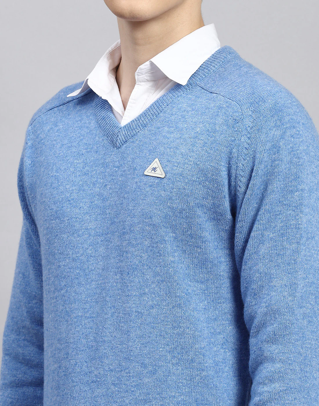 Men Blue Solid V Neck Full Sleeve Pullover - Image 6