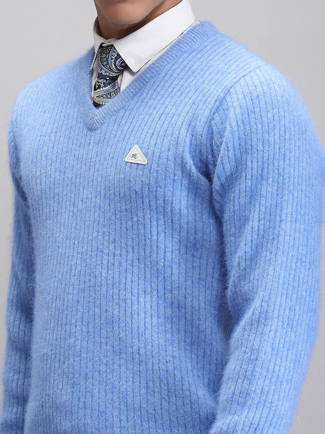 Men Blue Solid V Neck Full Sleeve Pullover - Image 6