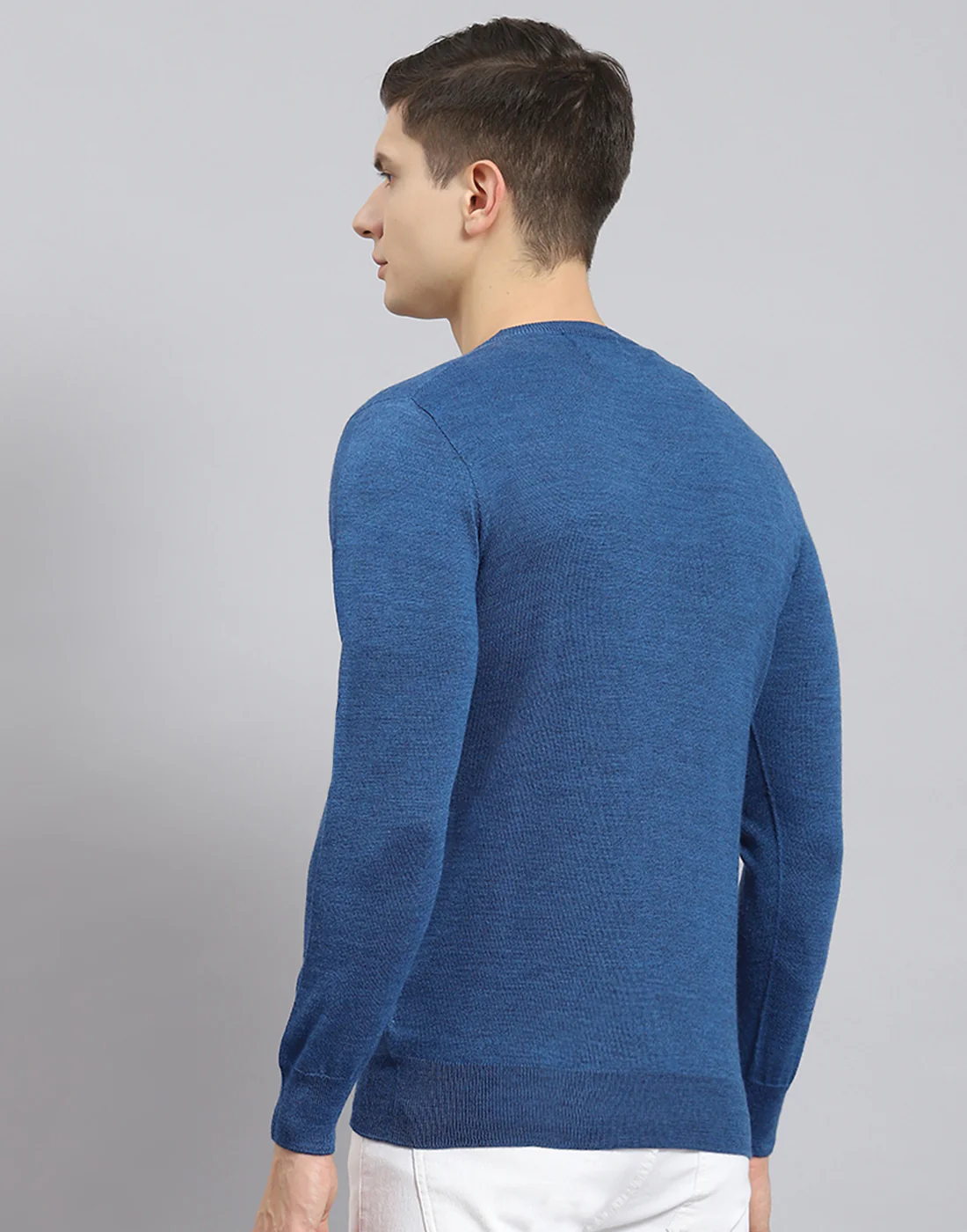 Men Blue Solid V Neck Full Sleeve Pullover - Image 5