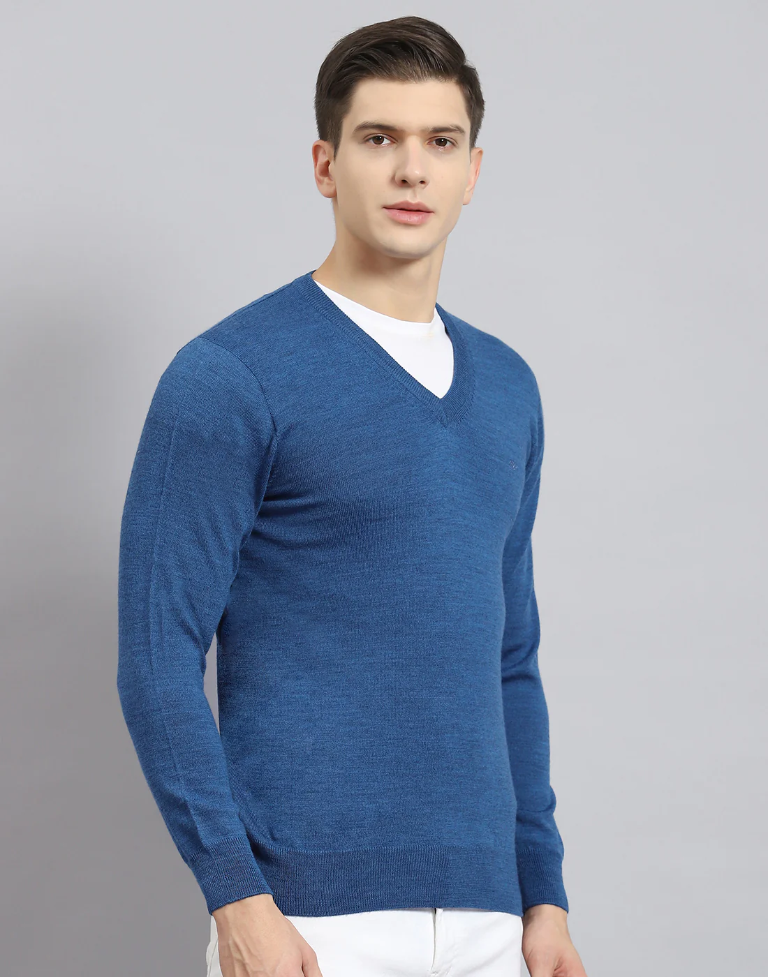 Men Blue Solid V Neck Full Sleeve Pullover - Image 6