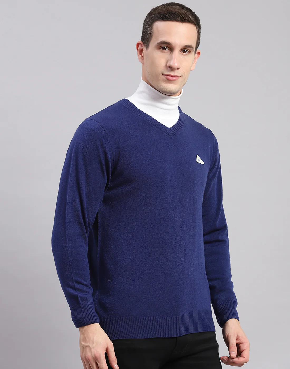 Men Blue Solid V Neck Full Sleeve Pullover - Image 4
