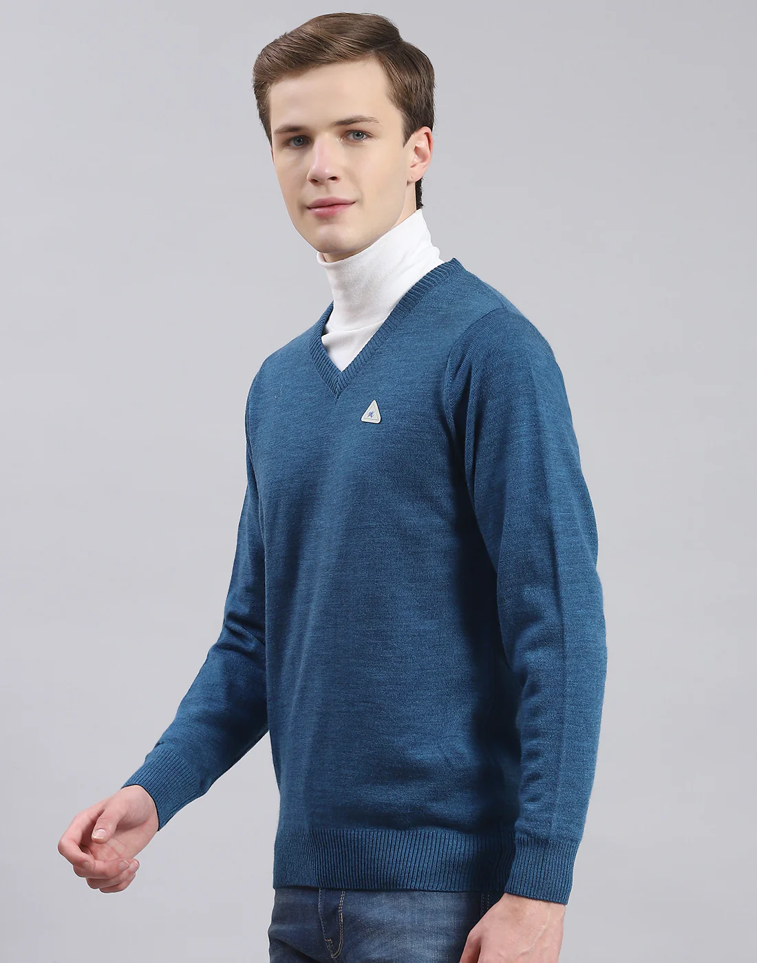 Men Blue Solid V Neck Full Sleeve Pullover - Image 5