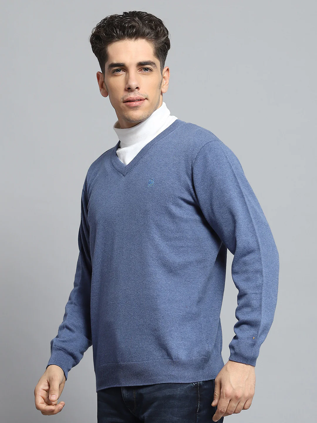 Men Blue Solid V Neck Full Sleeve Pullover - Image 3