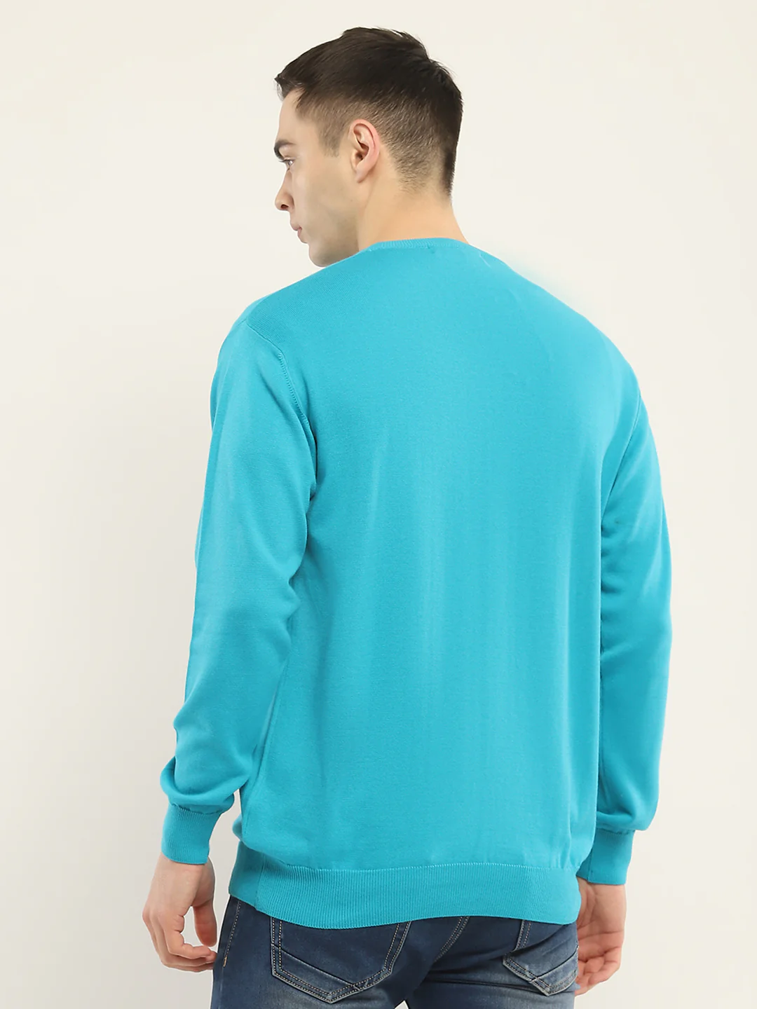 Men Blue Solid V Neck Full Sleeve Pullover - Image 5