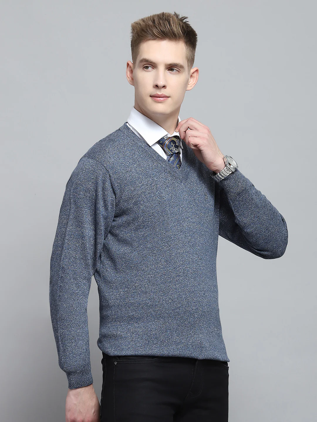Men Blue Solid V Neck Full Sleeve Pullover - Image 4