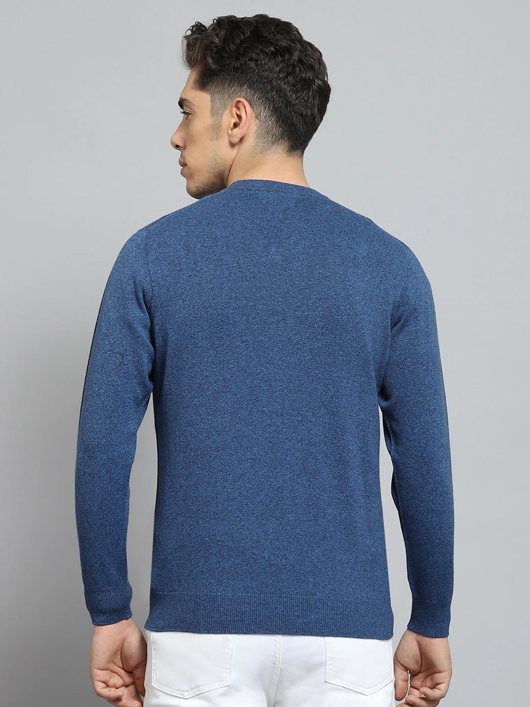 Men Blue Solid V Neck Full Sleeve Pullover - Image 5