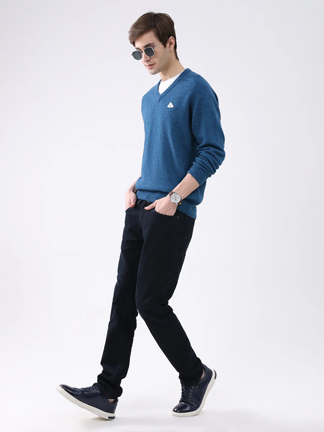 Men Blue Solid V Neck Full Sleeve Pullover - Image 2