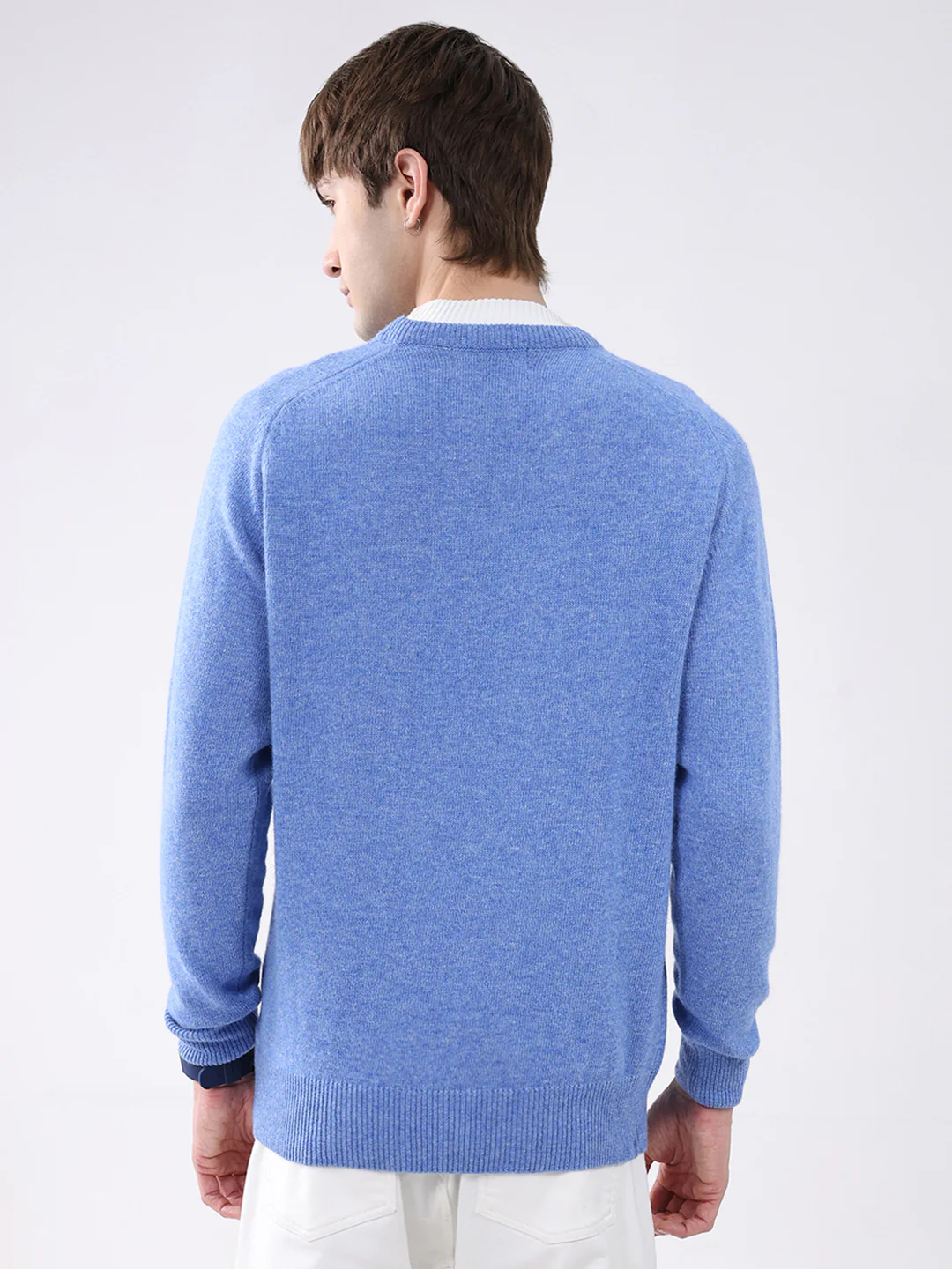 Men Blue Solid V Neck Full Sleeve Pullover - Image 5