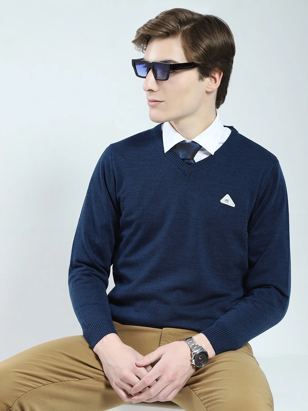 Men Blue Solid V Neck Full Sleeve Pullover - Image 6
