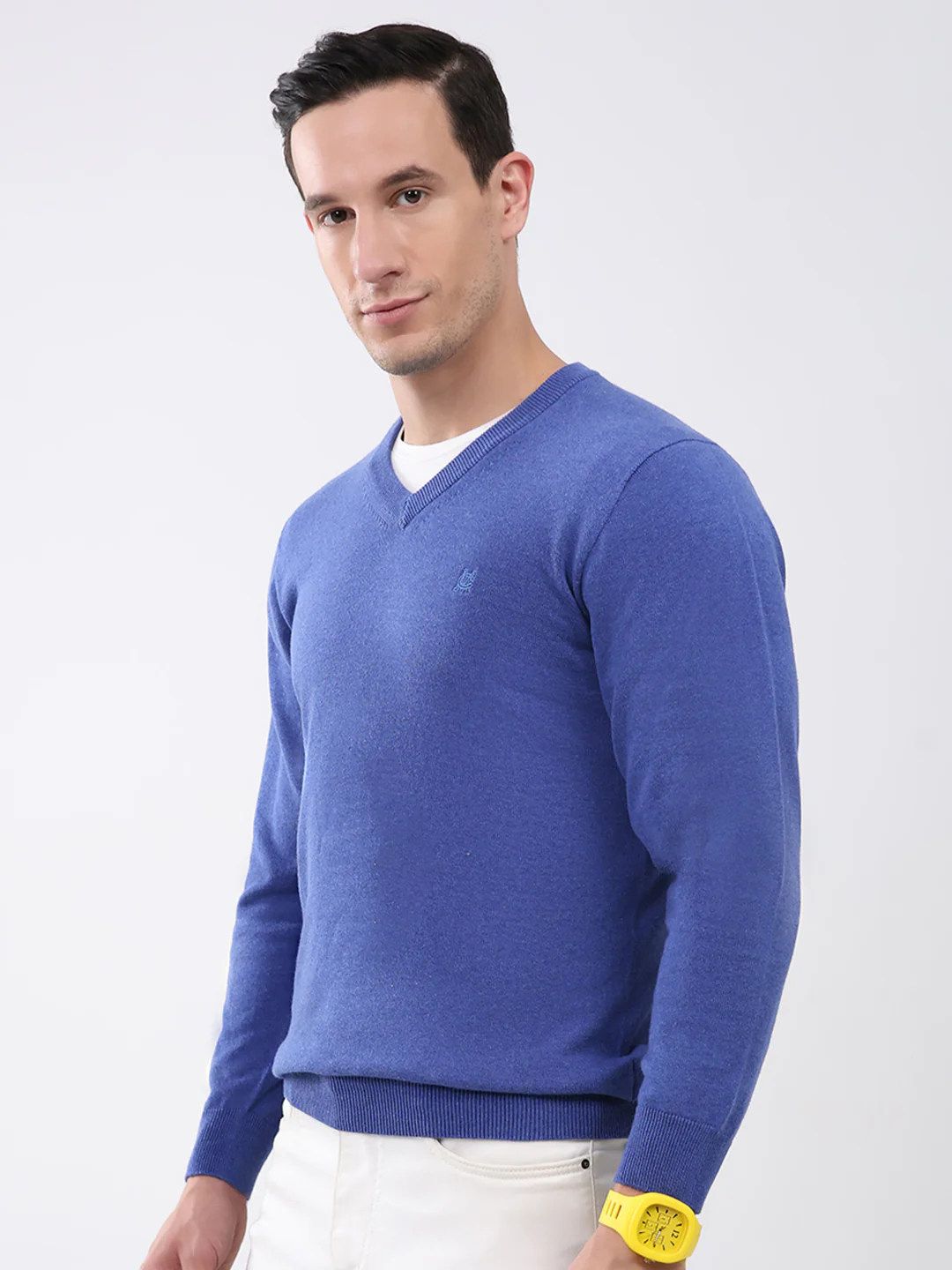 Men Blue Solid V Neck Full Sleeve Pullover - Image 3