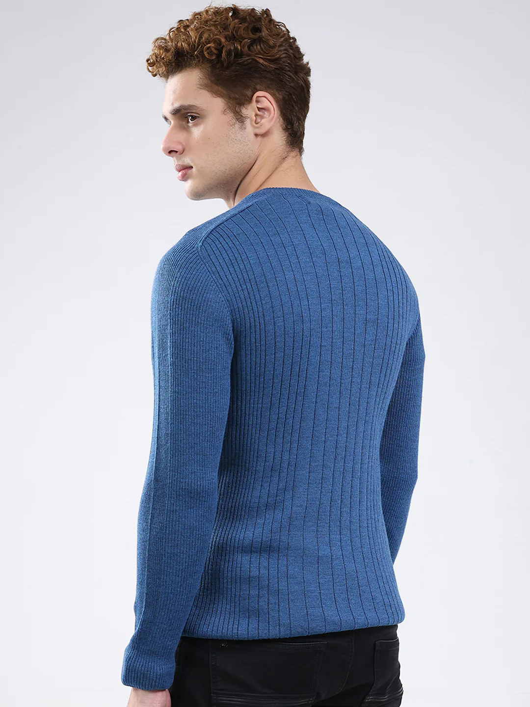 Men Blue Solid V Neck Full Sleeve Pullover - Image 5