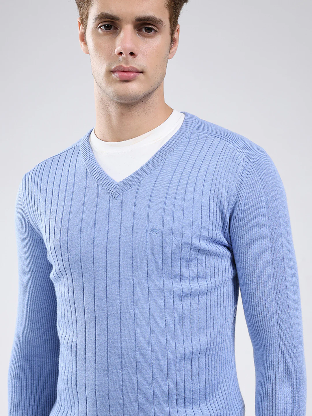 Men Blue Solid V Neck Full Sleeve Pullover - Image 6