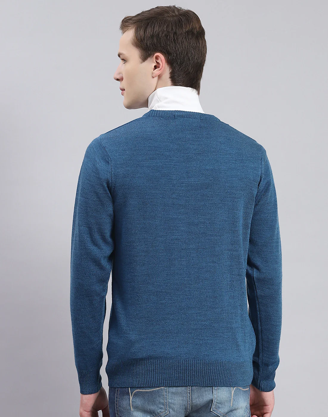 Men Blue Solid V Neck Full Sleeve Sweater - Image 6