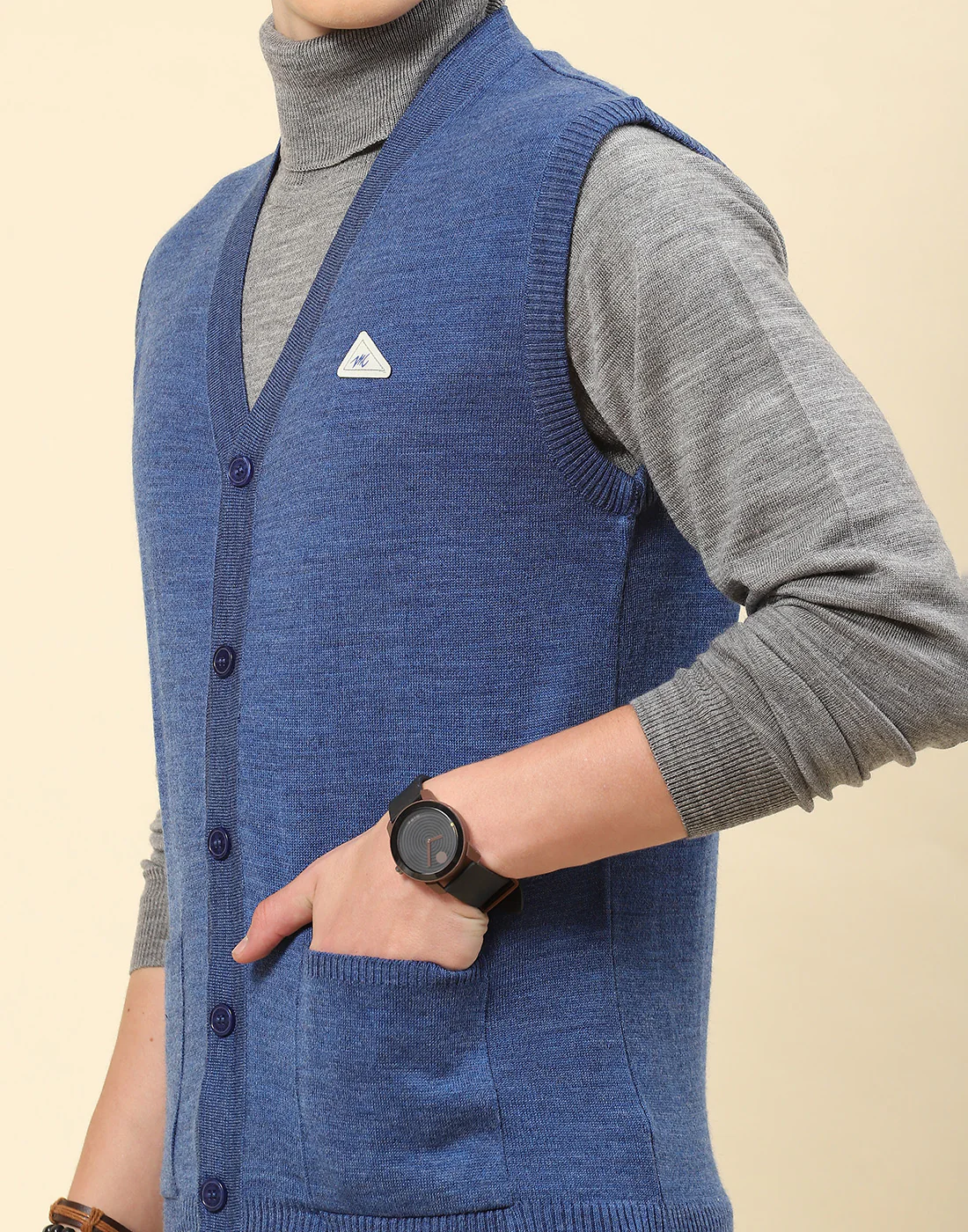 Men Blue Solid V Neck Sleeveless Cardigan - Image 6