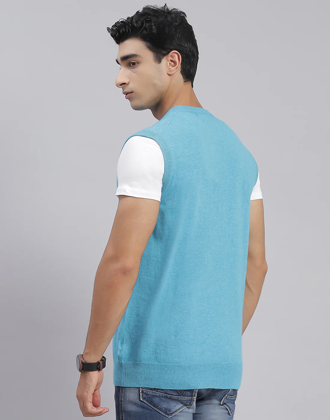 Men Blue Solid V Neck Sleeveless Pullover - Image 5