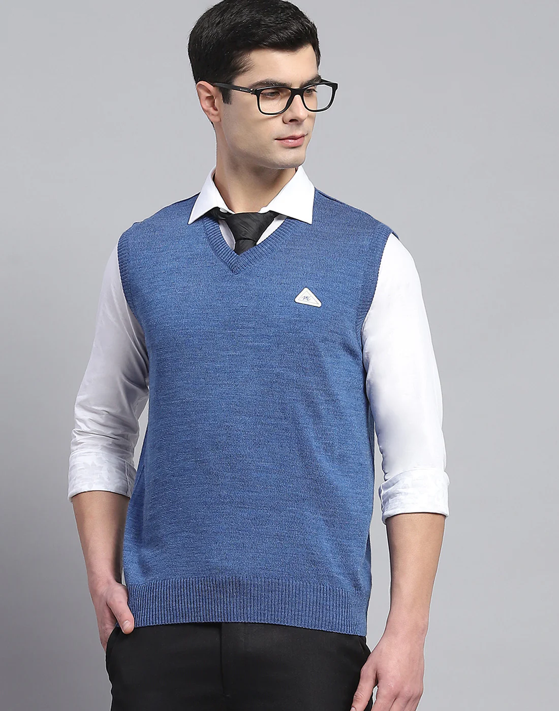 Men Blue Solid V Neck Sleeveless Sweater - Image 6