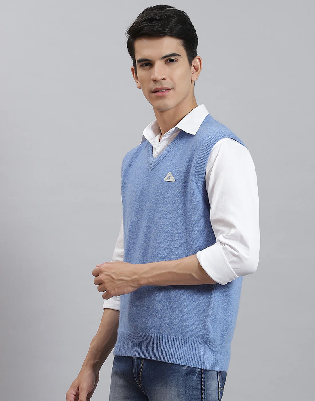 Men Blue Solid V Neck Sleeveless Sweater - Image 3